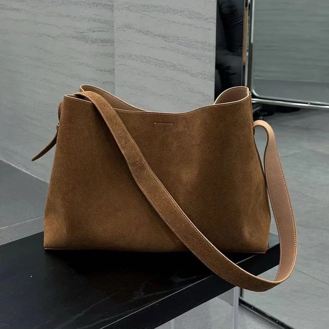 Matte Leather Tote Bag 4 Matte Leather Tote Bag - Image 4