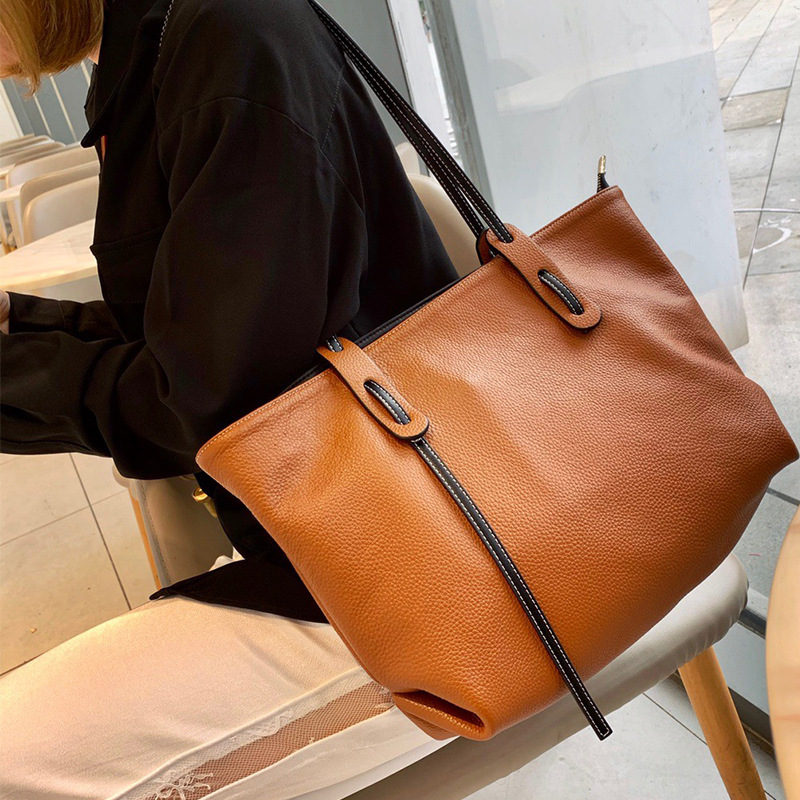 First-Layer Cowhide Leather Tote Bag – Medium Shoulder Bag 4 First-Layer Cowhide Leather Tote Bag – Medium Shoulder Bag - Image 4